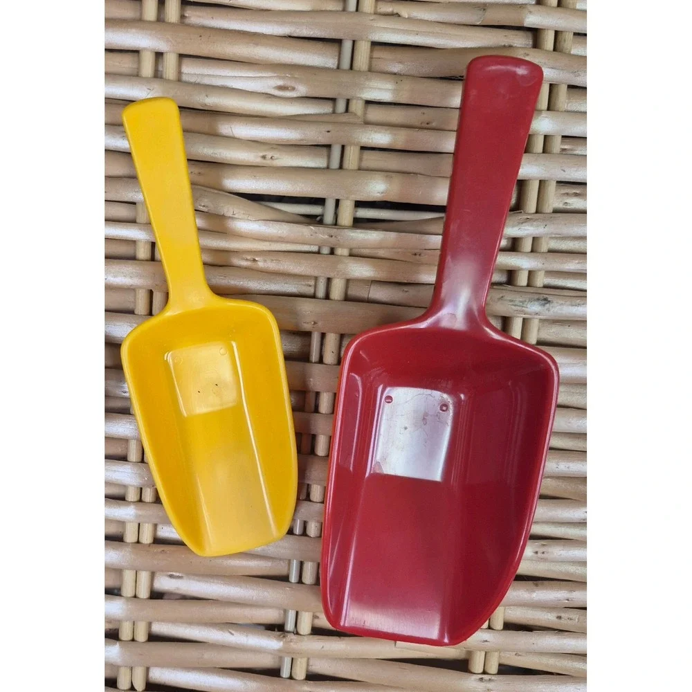 Vintage InterDesign Plastic Kitchen Scoops Red Yellow Set of 2 Hong Kong Retro